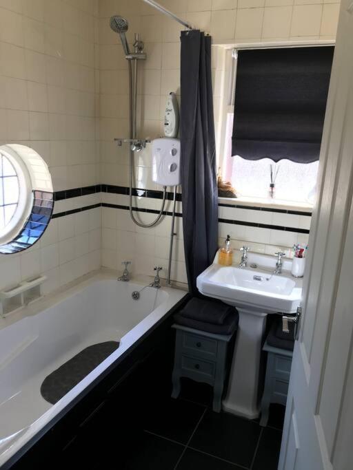 The Beach House South - Blackpool - Entire Holiday Home Dış mekan fotoğraf